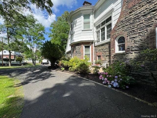 Exterior, Facade, Brick Facade, Queen Anne Victorian