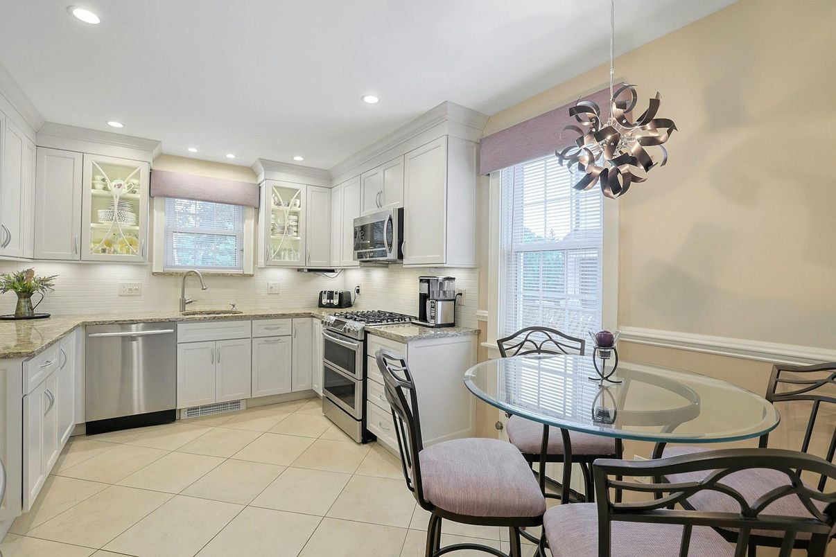 Dining room, Interior, Kitchen, Recessed Lighting, Stainless Steel Appliances