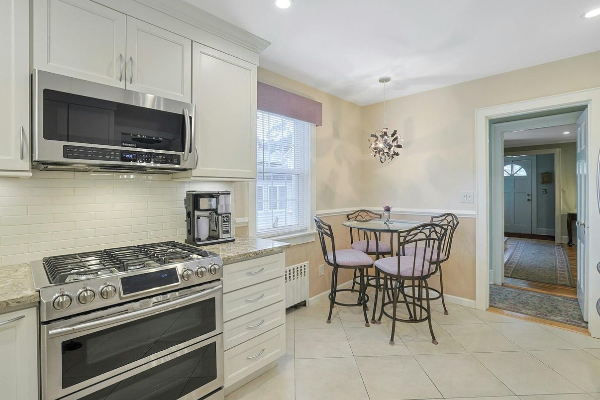 Chandelier, Interior, Kitchen, Pendant Lights, Recessed Lighting, Stainless Steel Appliances