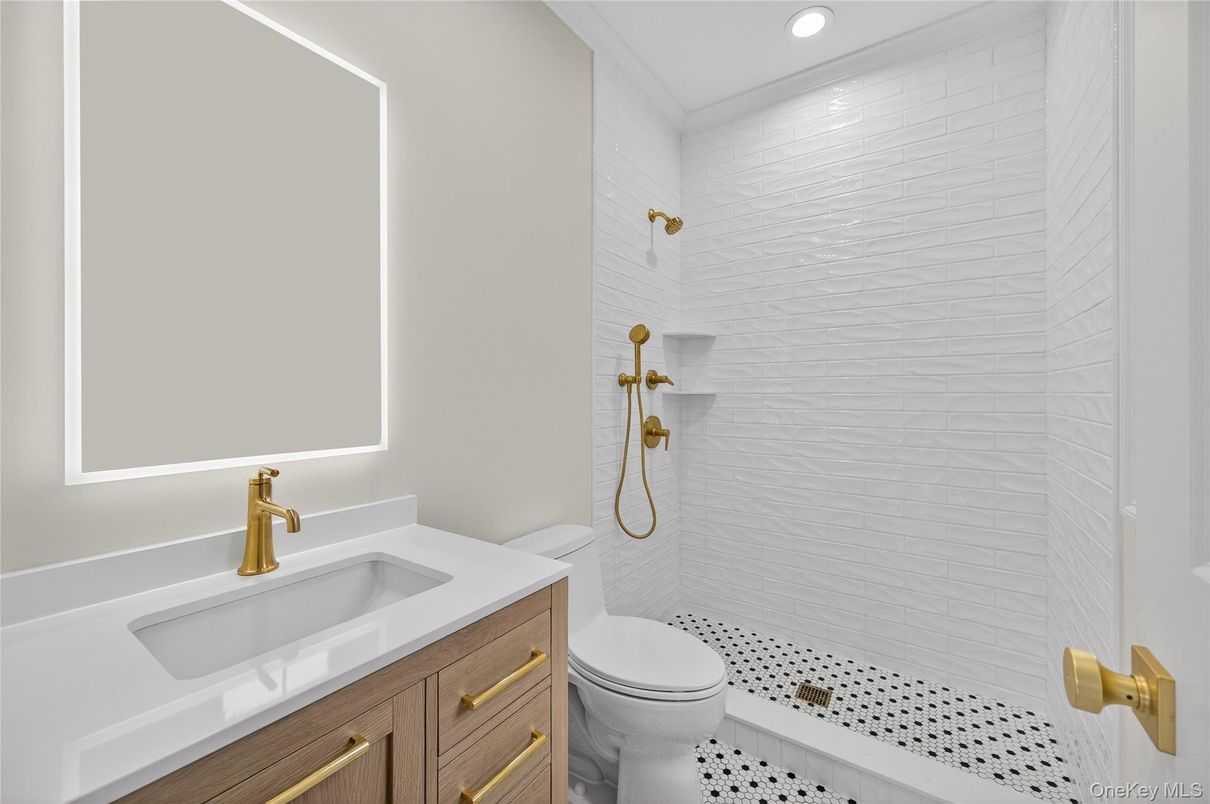 Bathroom, Interior, Recessed Lighting