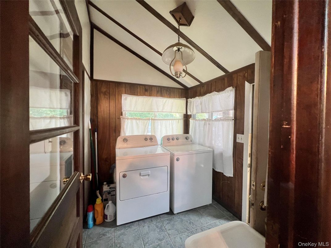Interior, Washer, Wooden Walls