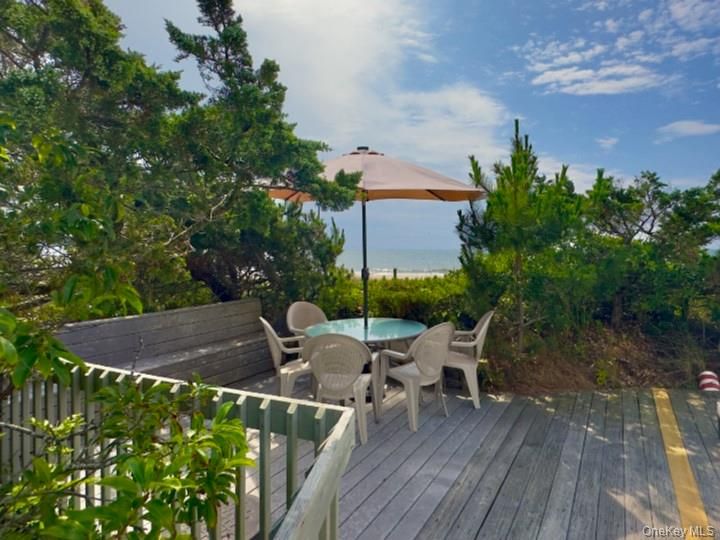 Exterior, Pool, Water