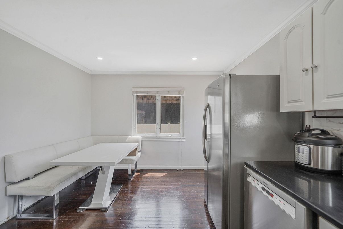 Dining room, Interior, Kitchen, Recessed Lighting, Stainless Steel Appliances, Wood Texture Flooring
