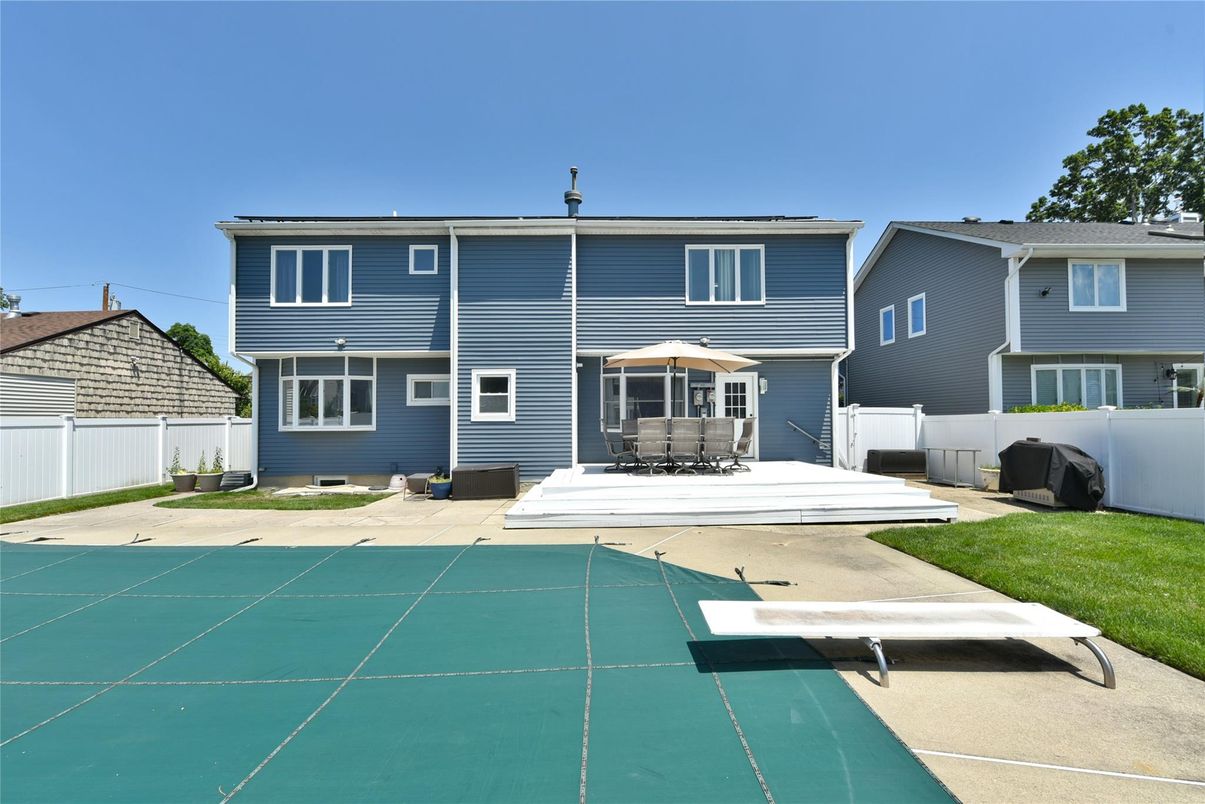 Exterior, Solar Panels