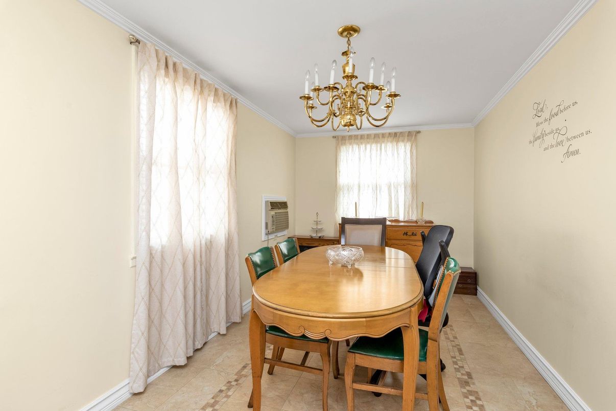 Chandelier, Dining room, Interior