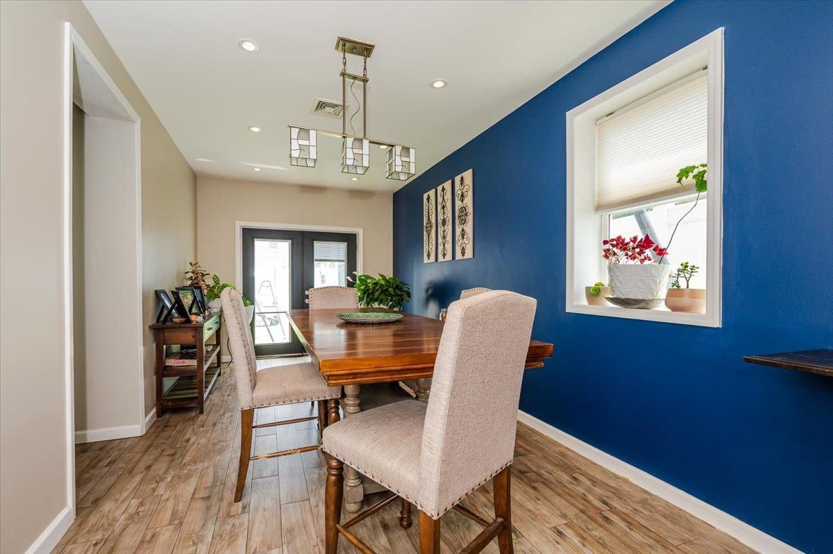 Dining room, Interior, Pendant Lights, Recessed Lighting, Wood Texture Flooring