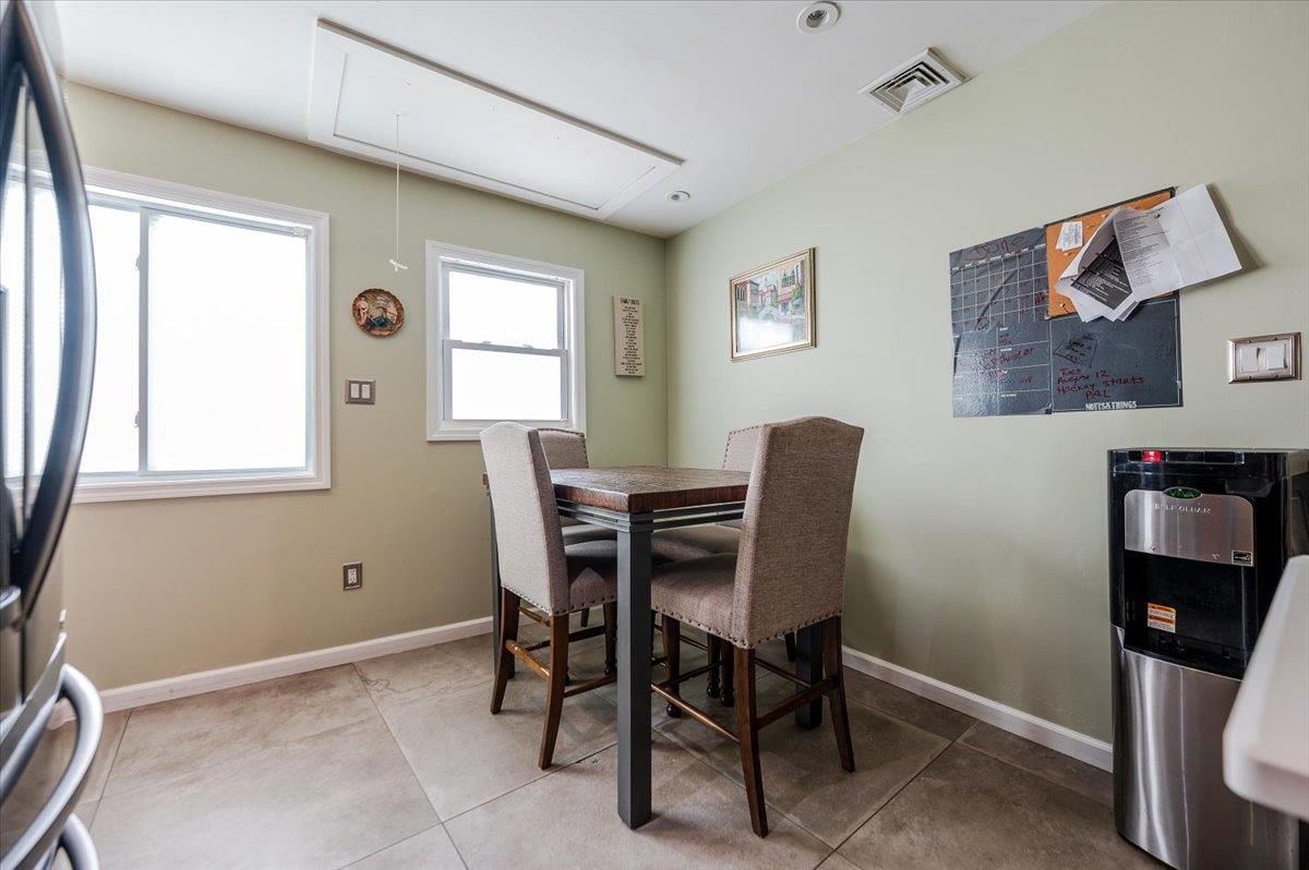 Dining room, Interior