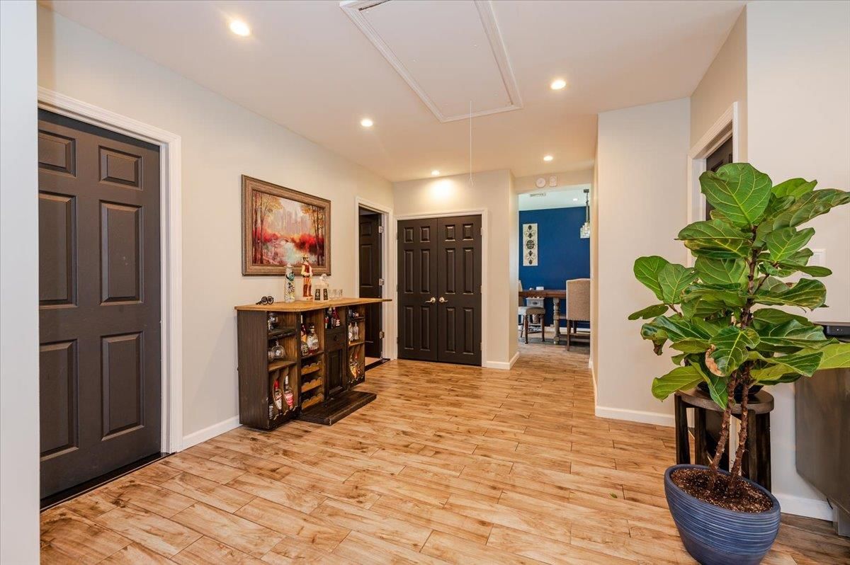 Interior, Recessed Lighting, Wood Texture Flooring
