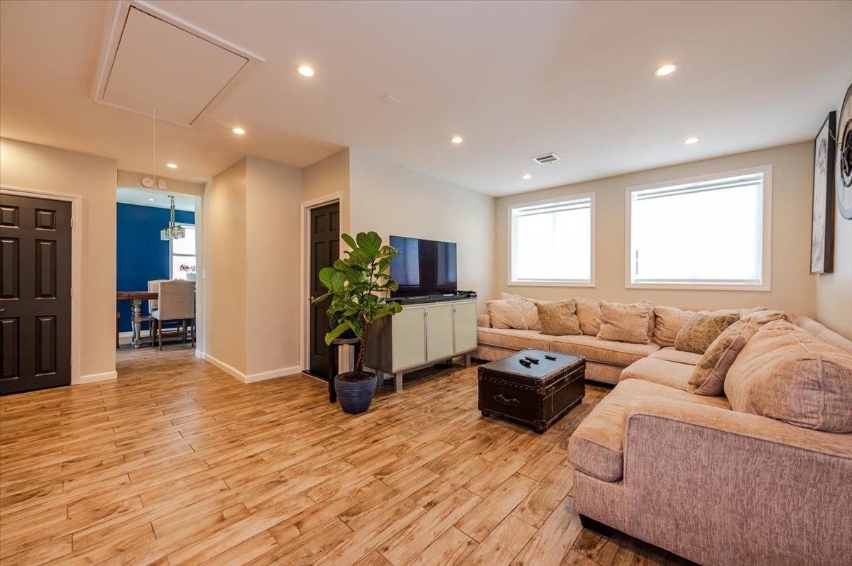 Dining room, Interior, Living room, Pendant Lights, Recessed Lighting, Wood Texture Flooring