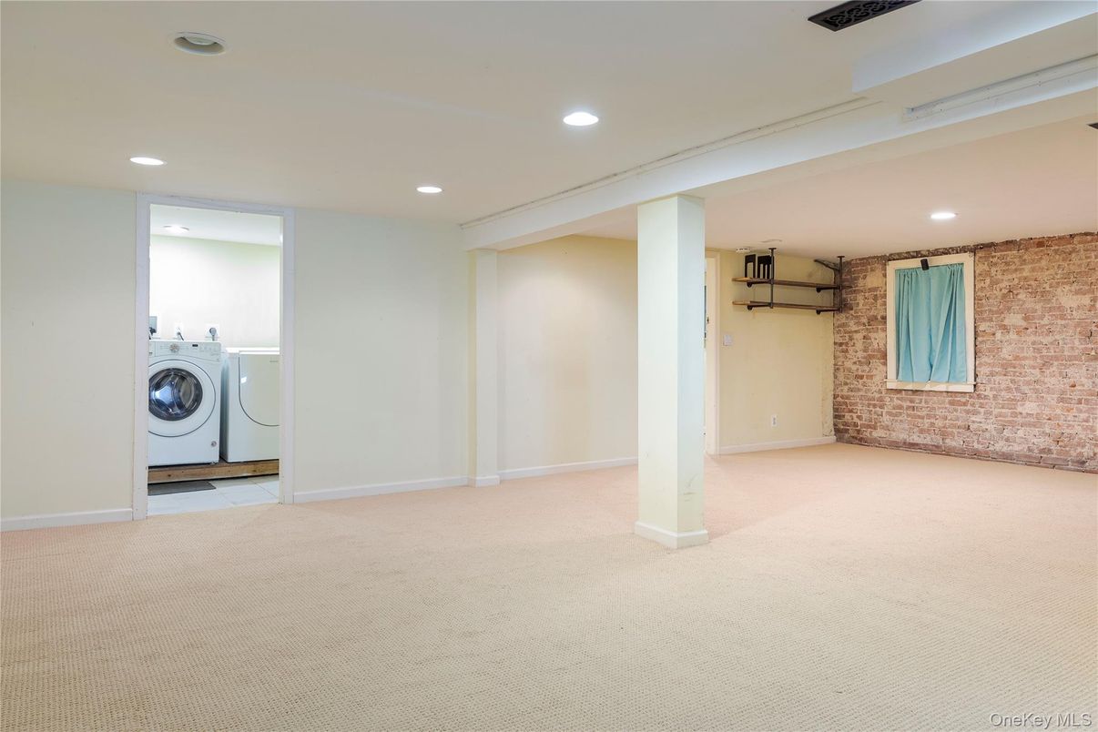 Empty room, Interior, Recessed Lighting, Stone Walls, Utility Closets, Washer