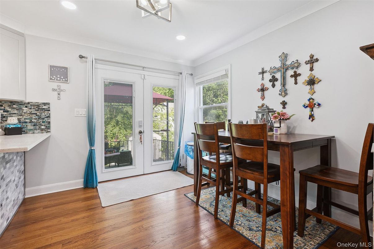 Dining room, Interior, Recessed Lighting, Wood Texture Flooring