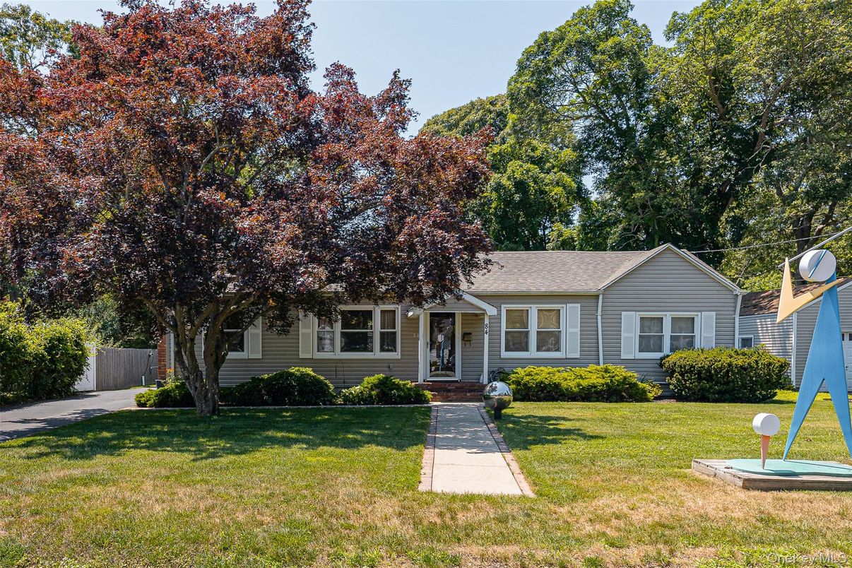 Backyard, Exterior, Facade, Ranch