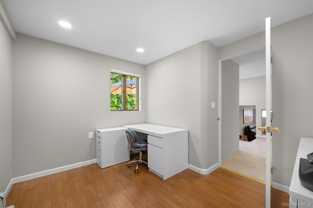 Home Office, Interior, Recessed Lighting, Wood Texture Flooring