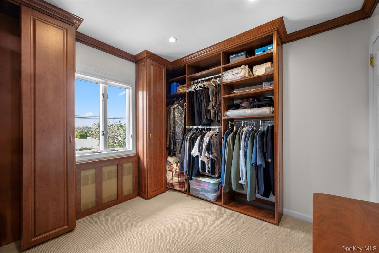 Interior, Recessed Lighting, Walk-in Closets