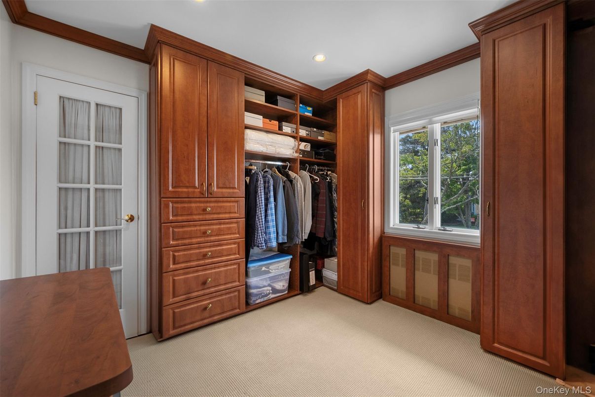 Interior, Recessed Lighting, Walk-in Closets