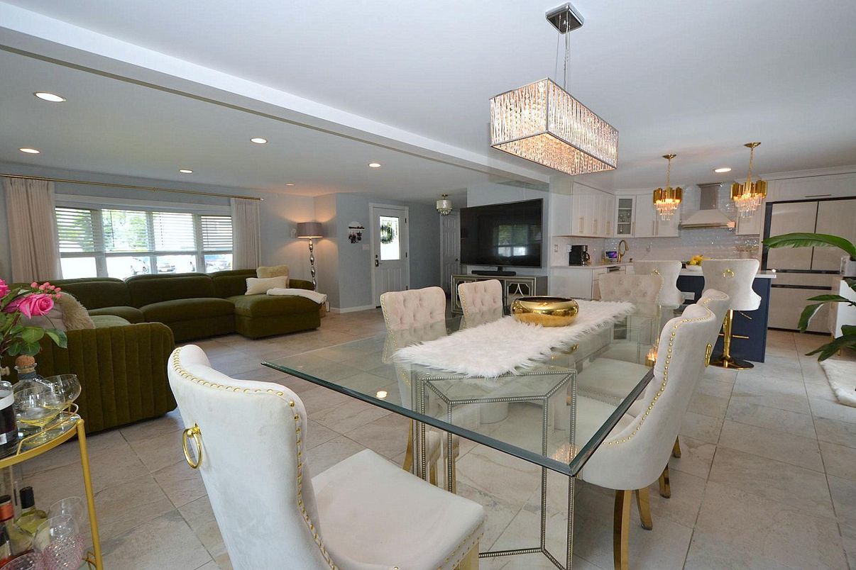 Chandelier, Dining room, Interior, Kitchen, Living room, Pendant Lights, Recessed Lighting
