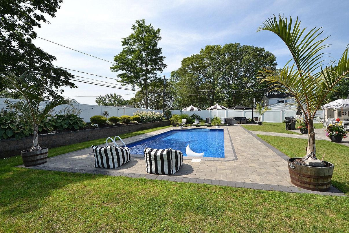 Backyard, Exterior, Pool