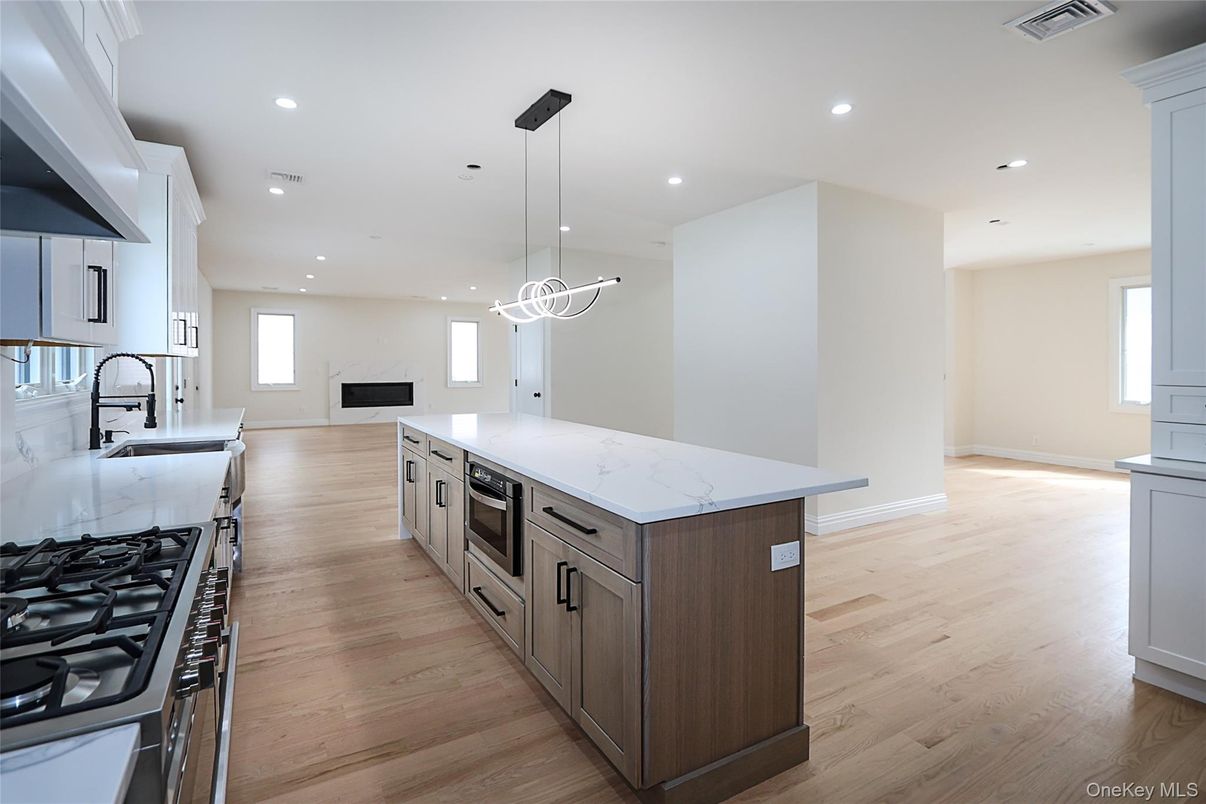 Interior, Kitchen, Pendant Lights, Recessed Lighting, Wood Texture Flooring