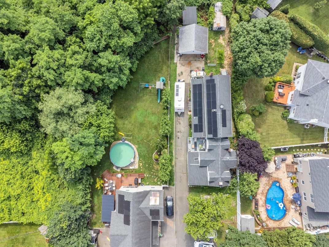 Exterior, Drone
