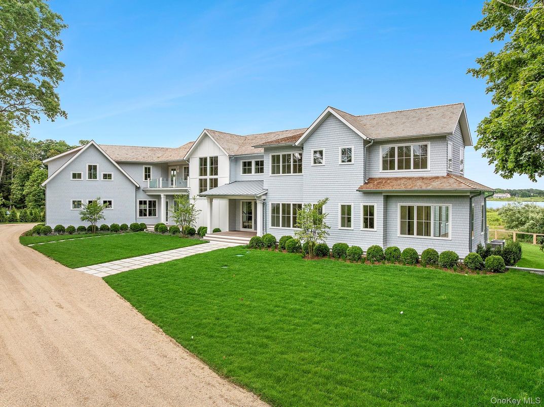 Backyard, Exterior, Facade, Farmhouse