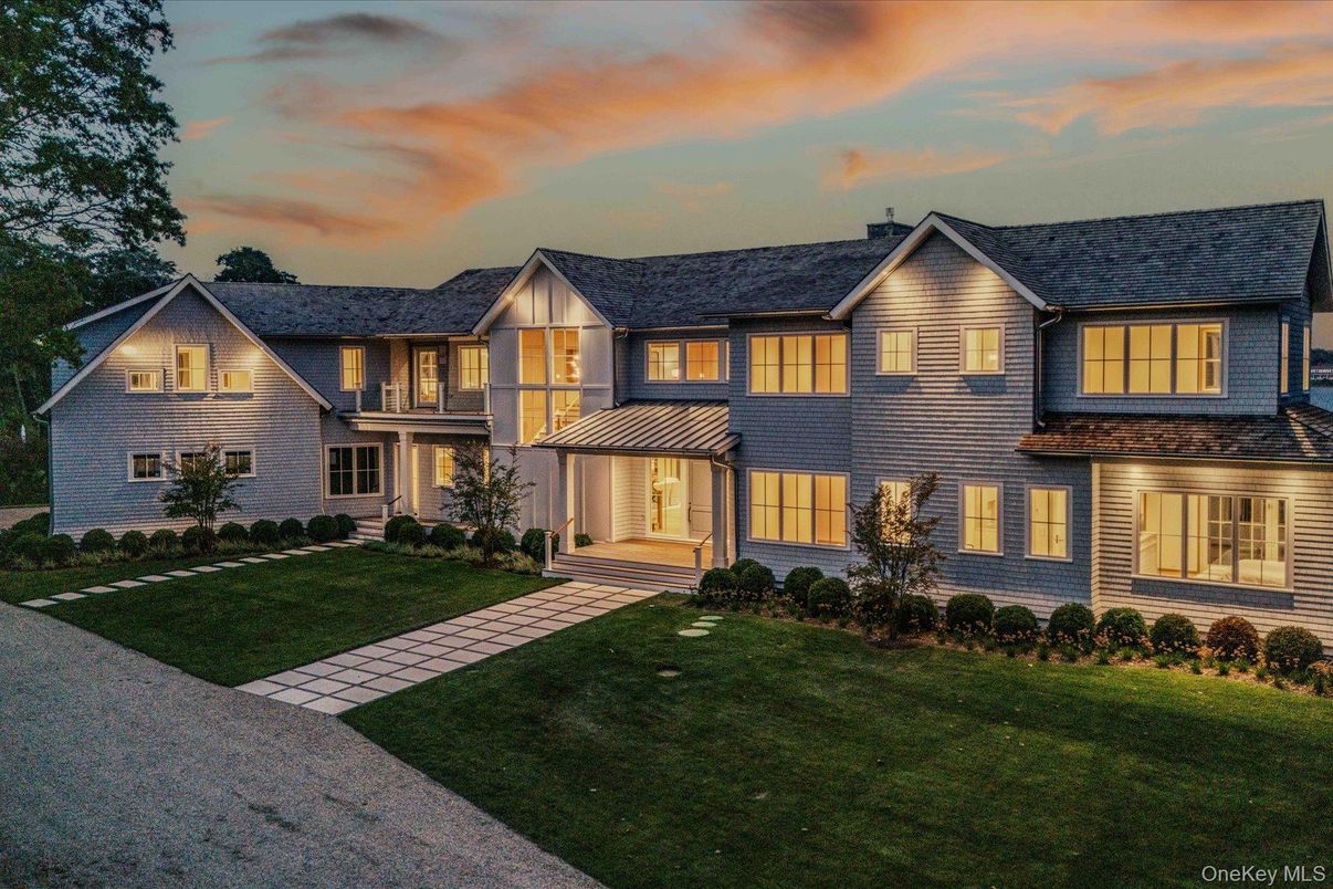 Backyard, Exterior, Facade, Farmhouse