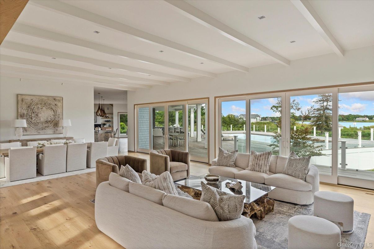 Interior, Living room, Recessed Lighting, Water, Wood Texture Flooring