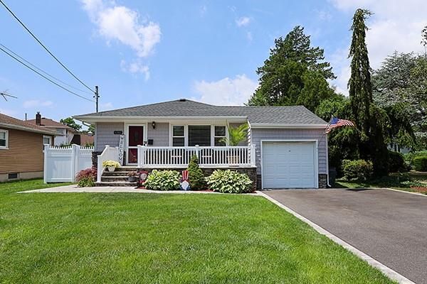 Attached, Backyard, Exterior, Facade, Ranch