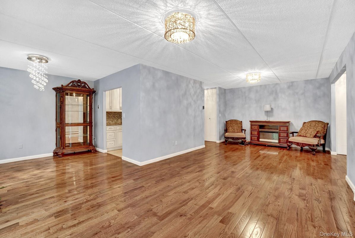 Chandelier, Empty room, Interior, Wood Texture Flooring