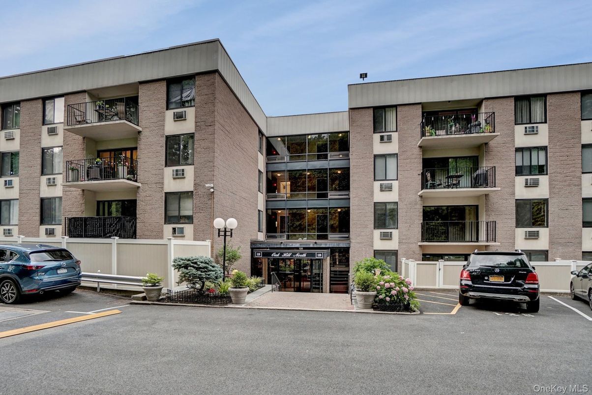 Exterior, Facade, Condo Building