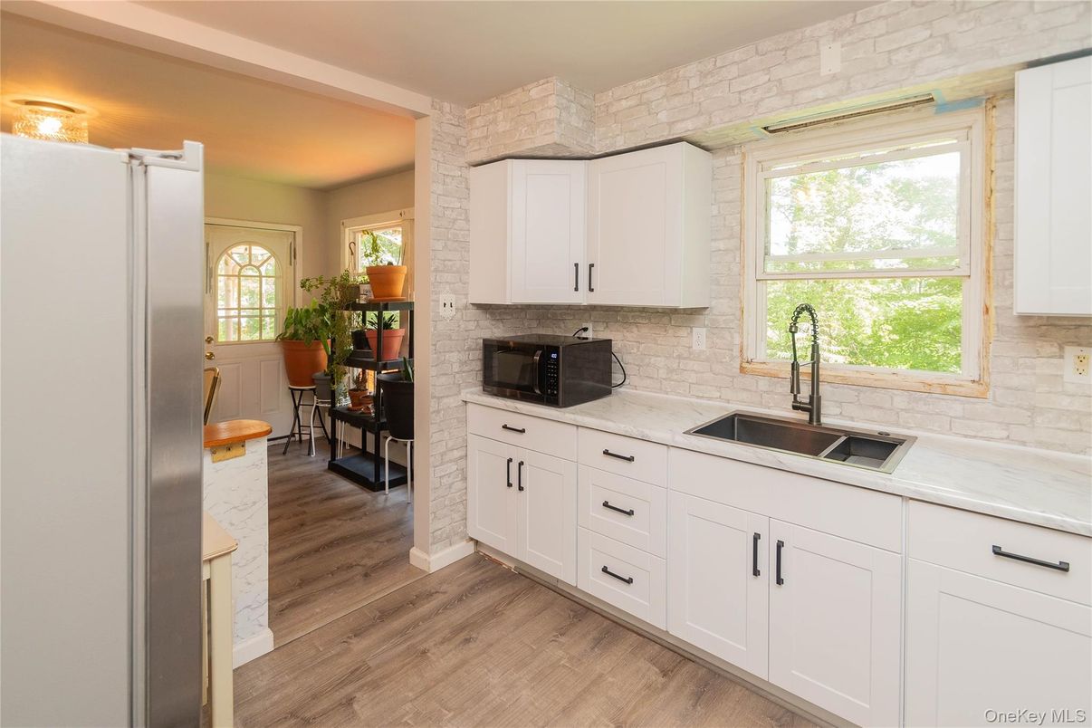 Interior, Kitchen, Stone Walls, Wood Texture Flooring