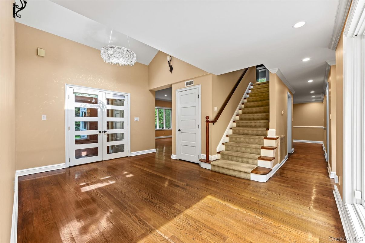 Chandelier, Interior, Recessed Lighting, Wood Texture Flooring