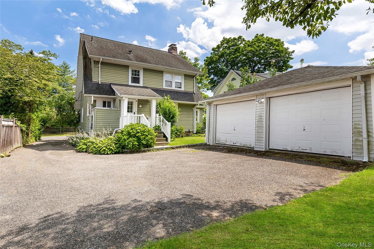 Detached Garage, Exterior