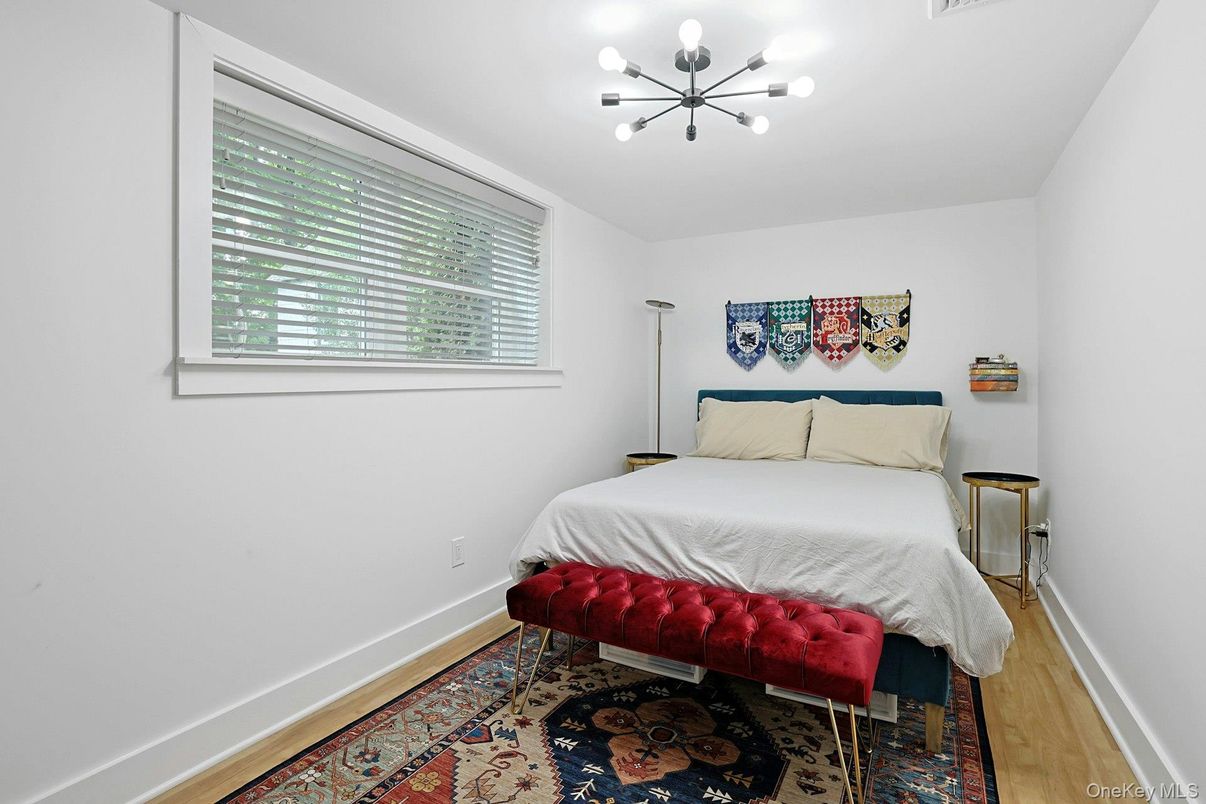 Bedroom, Interior, Pendant Lights