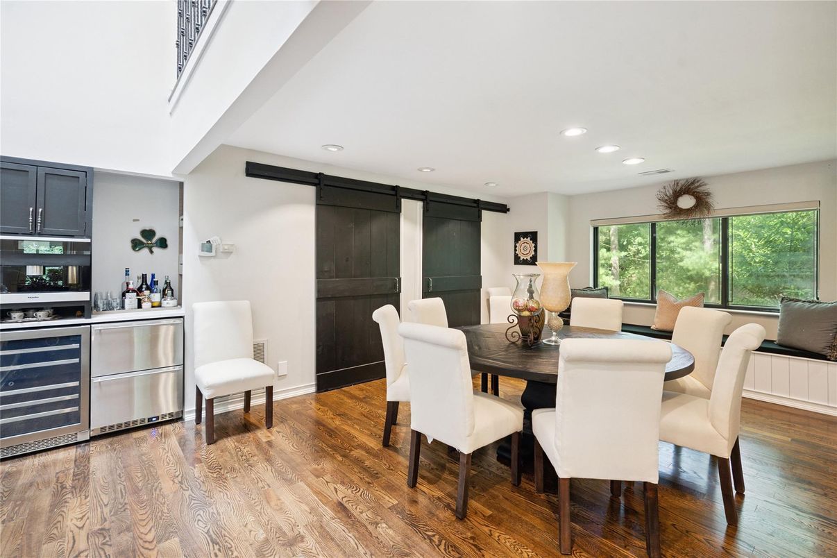 Dining room, Interior, Kitchen, Recessed Lighting, Wood Texture Flooring