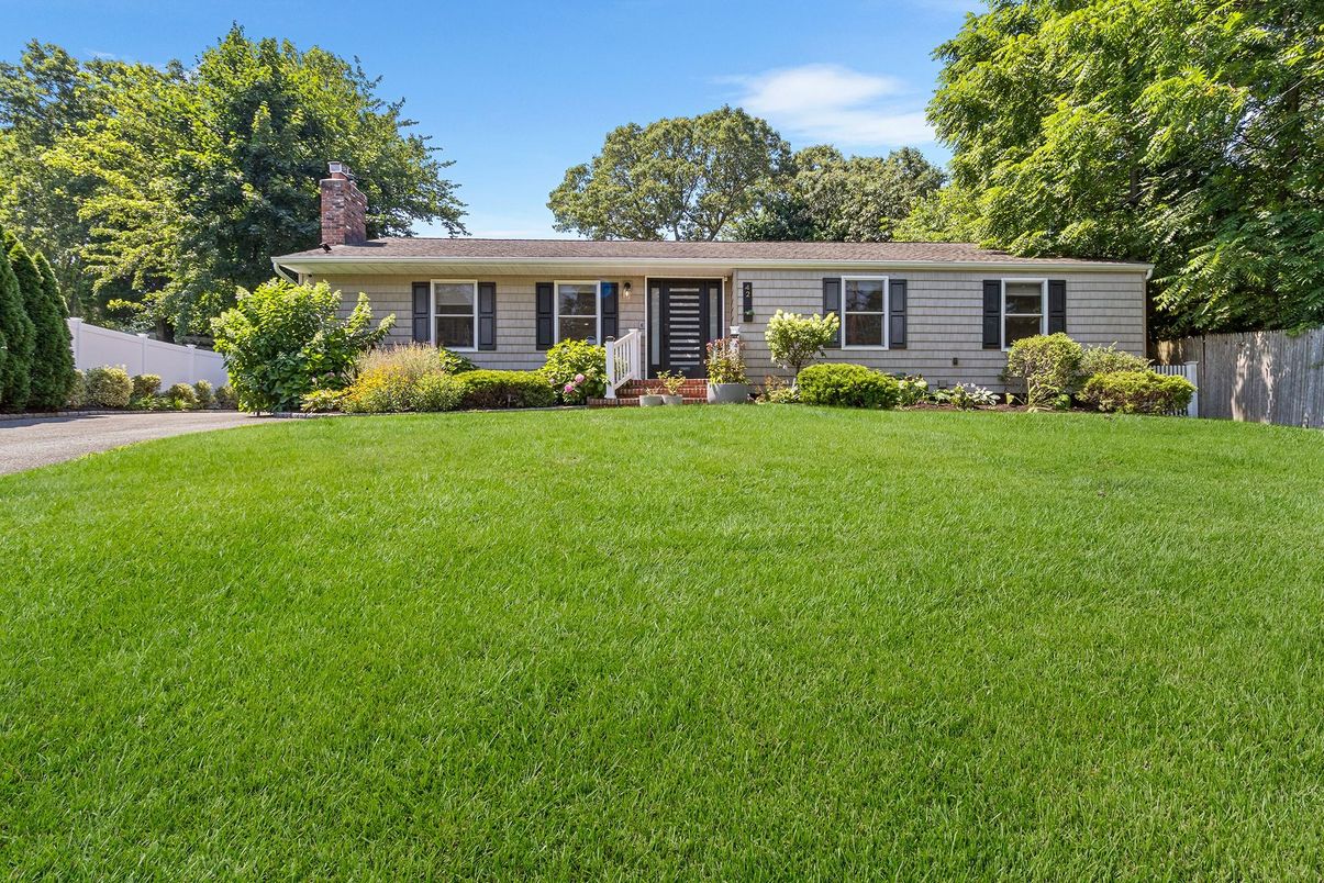 Backyard, Exterior, Facade, Ranch