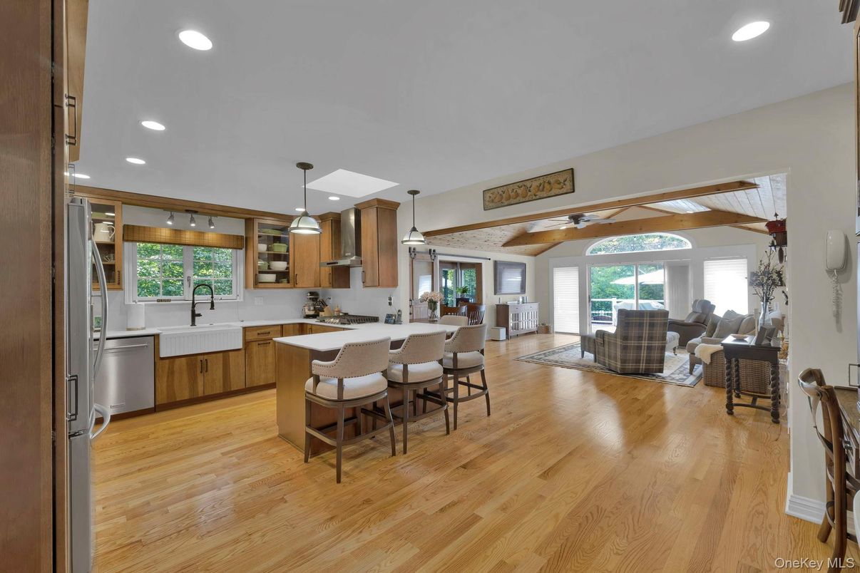 Interior, Kitchen, Living room, Pendant Lights, Recessed Lighting, Stainless Steel Appliances, Wood Texture Flooring
