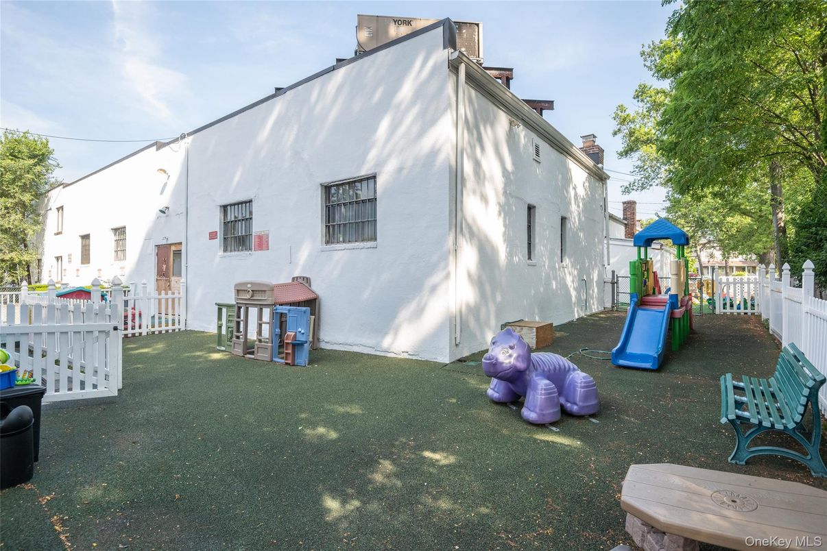 Backyard, Exterior, Playground
