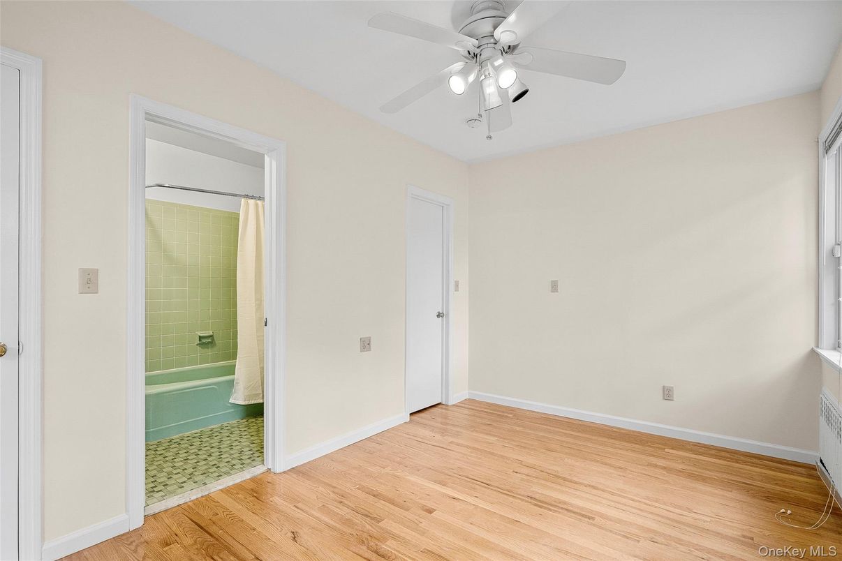 Bathroom, Empty room, Interior, Wood Texture Flooring