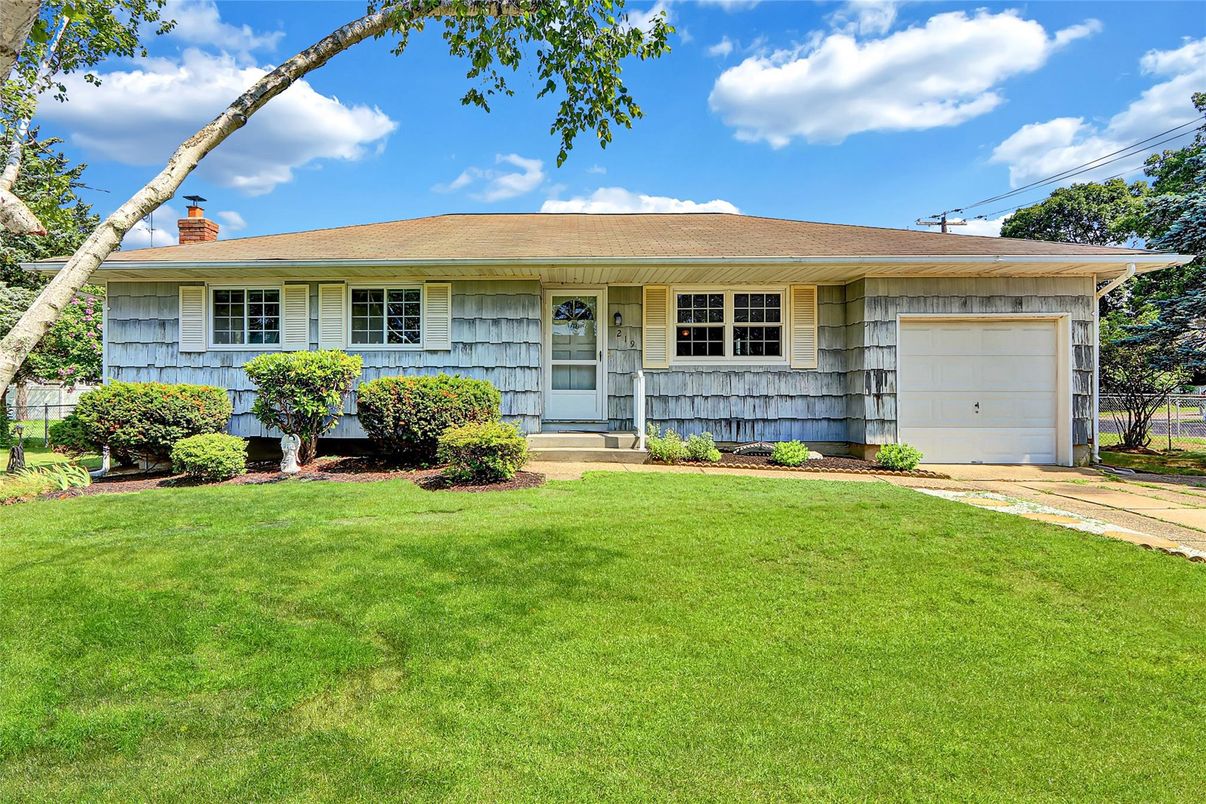 Attached, Backyard, Exterior, Facade, Ranch