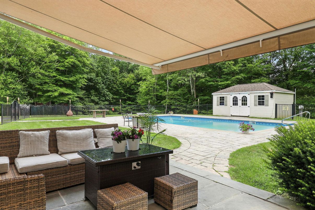 Detached Garage, Exterior, Pool
