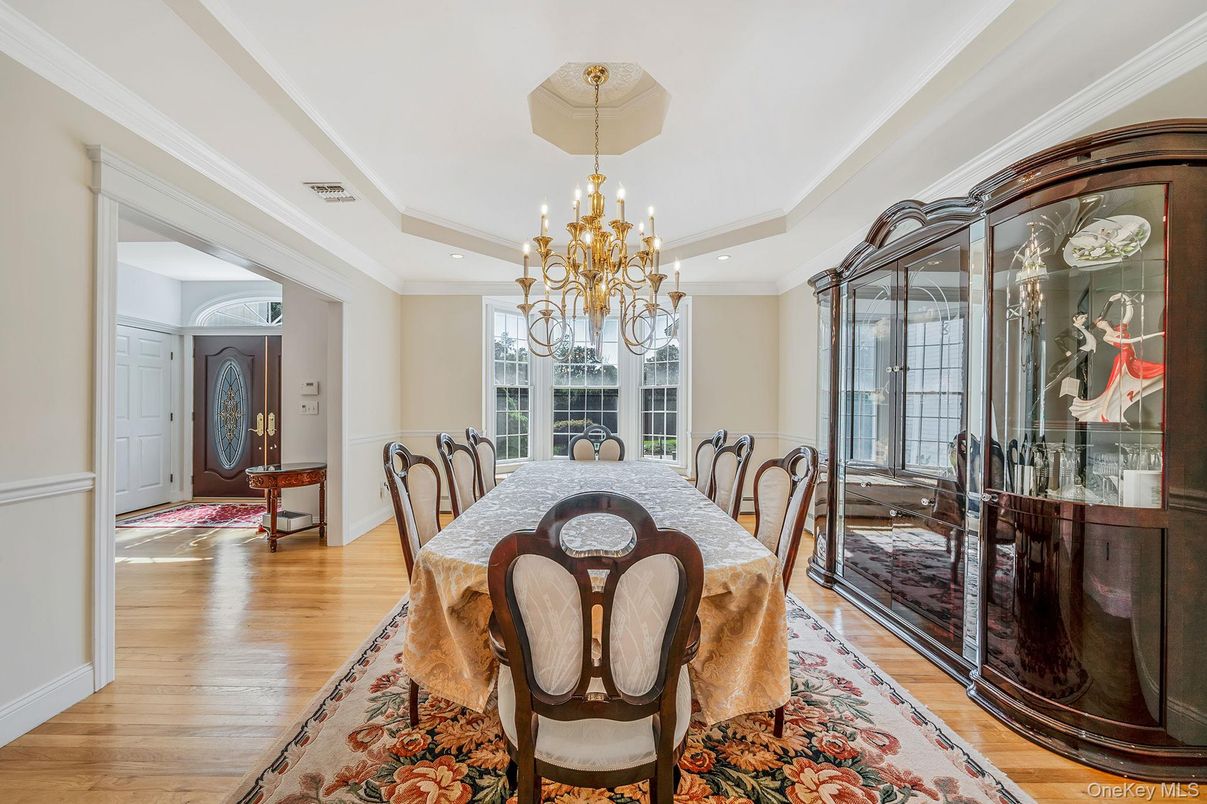 Chandelier, Dining room, Interior, Recessed Lighting, Wood Texture Flooring