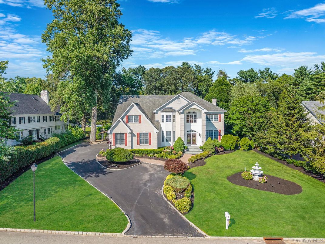 Exterior, Facade, Georgian