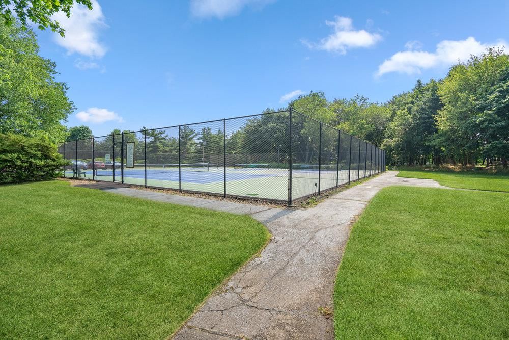 Exterior, Tennis Courts