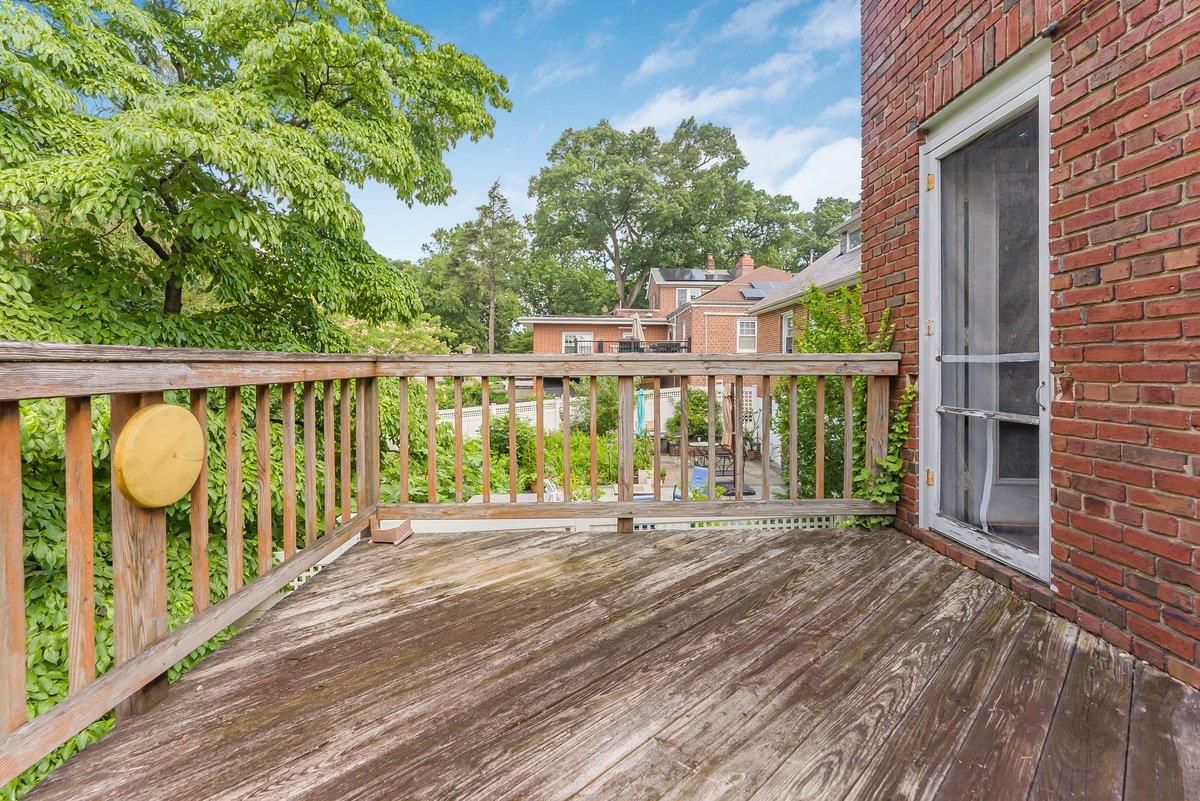 Exterior, Wood Texture Flooring