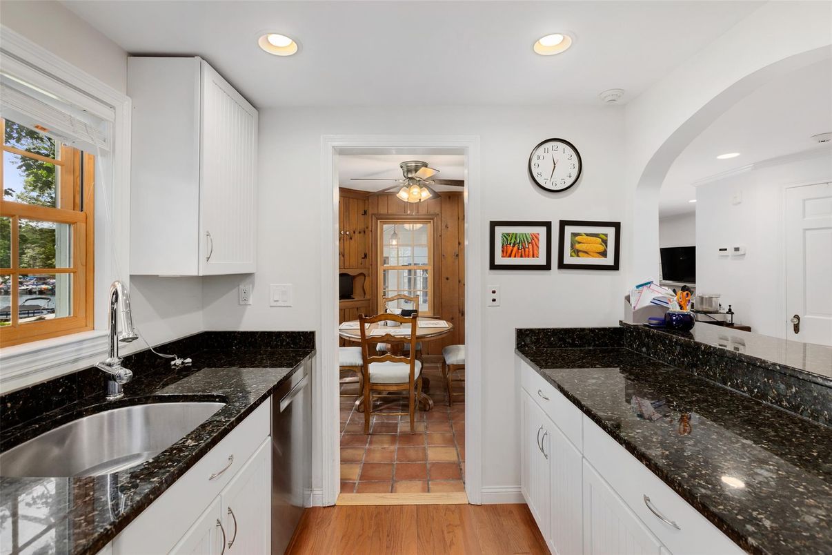 Dining room, Interior, Kitchen, Recessed Lighting, Wood Texture Flooring