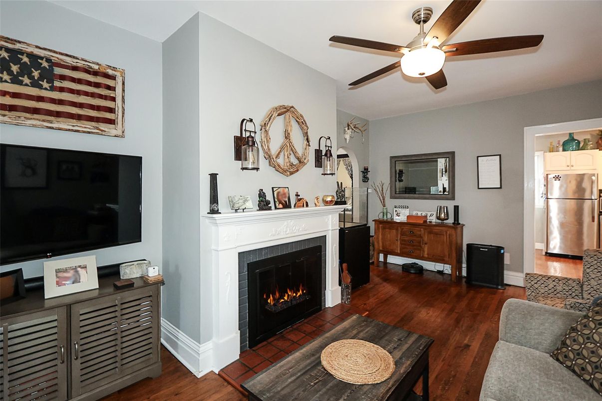Fireplace, Interior, Kitchen, Wood Texture Flooring