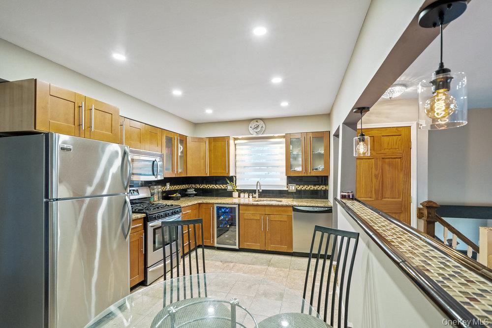 Interior, Kitchen, Pendant Lights, Recessed Lighting, Stainless Steel Appliances
