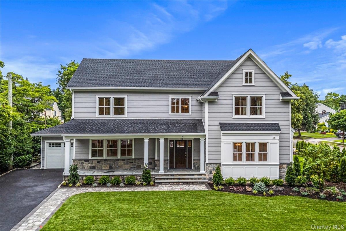 Attached, Exterior, Facade, Farmhouse