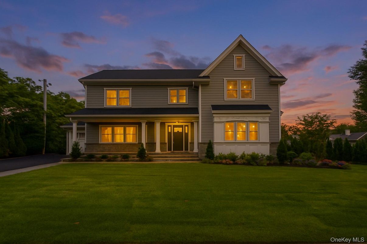 Attached, Exterior, Facade, Farmhouse