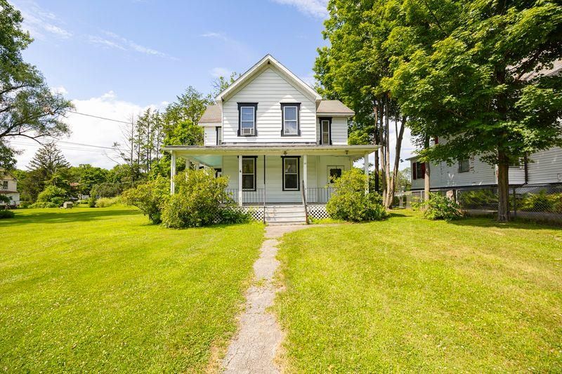 Backyard, Exterior, Facade, Farmhouse